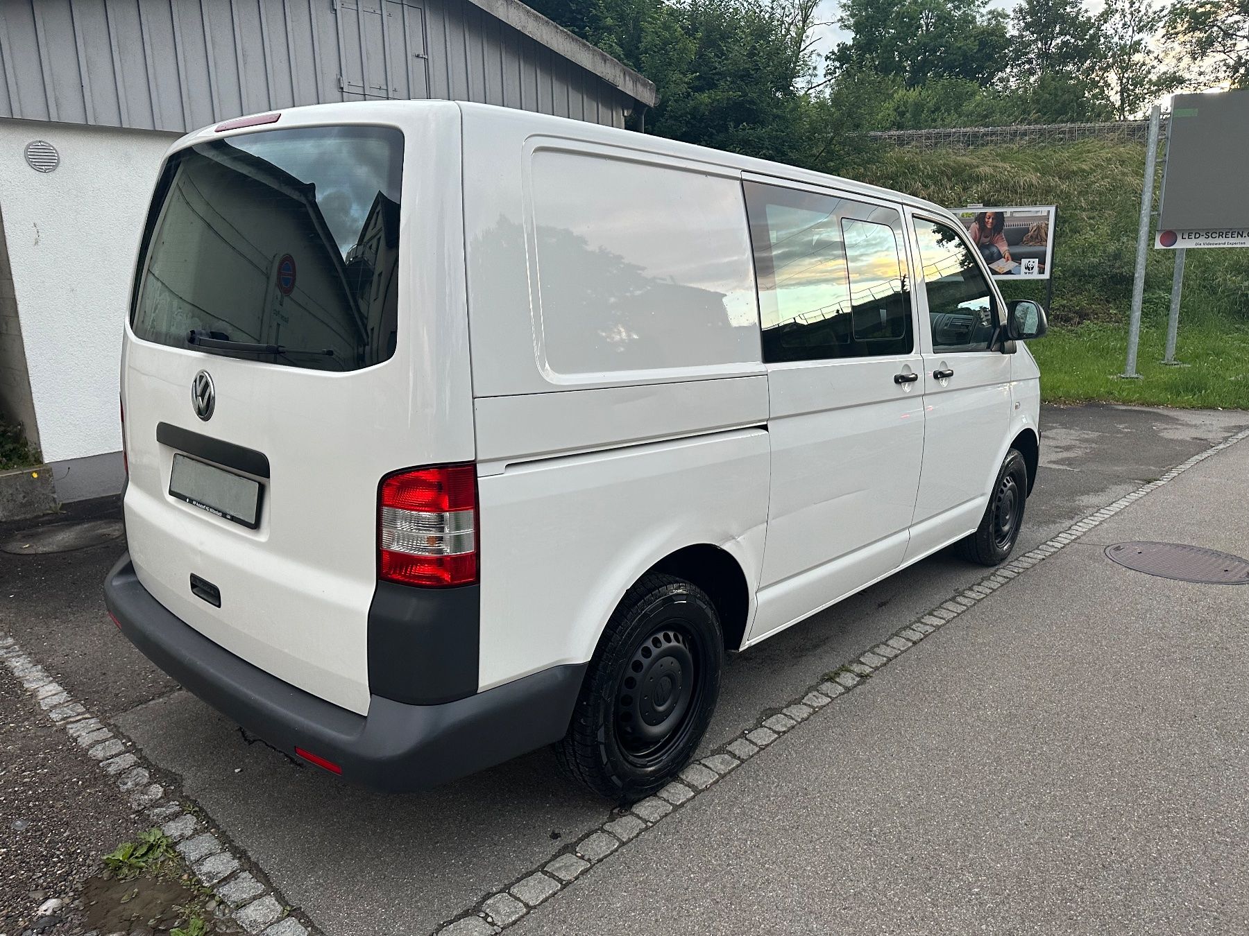 VW Nutzfahrzeuge: *****VW T5 Kombi 2.0 TDI***** – Gebraucht aus St. Gallen von maxi1979 8