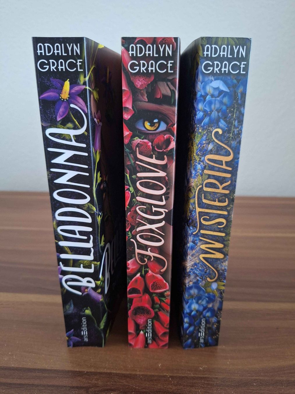 Bücher: Belladonna Trilogie mit Farbschnitt – Gebraucht aus Grenchen von LadyCalis 4