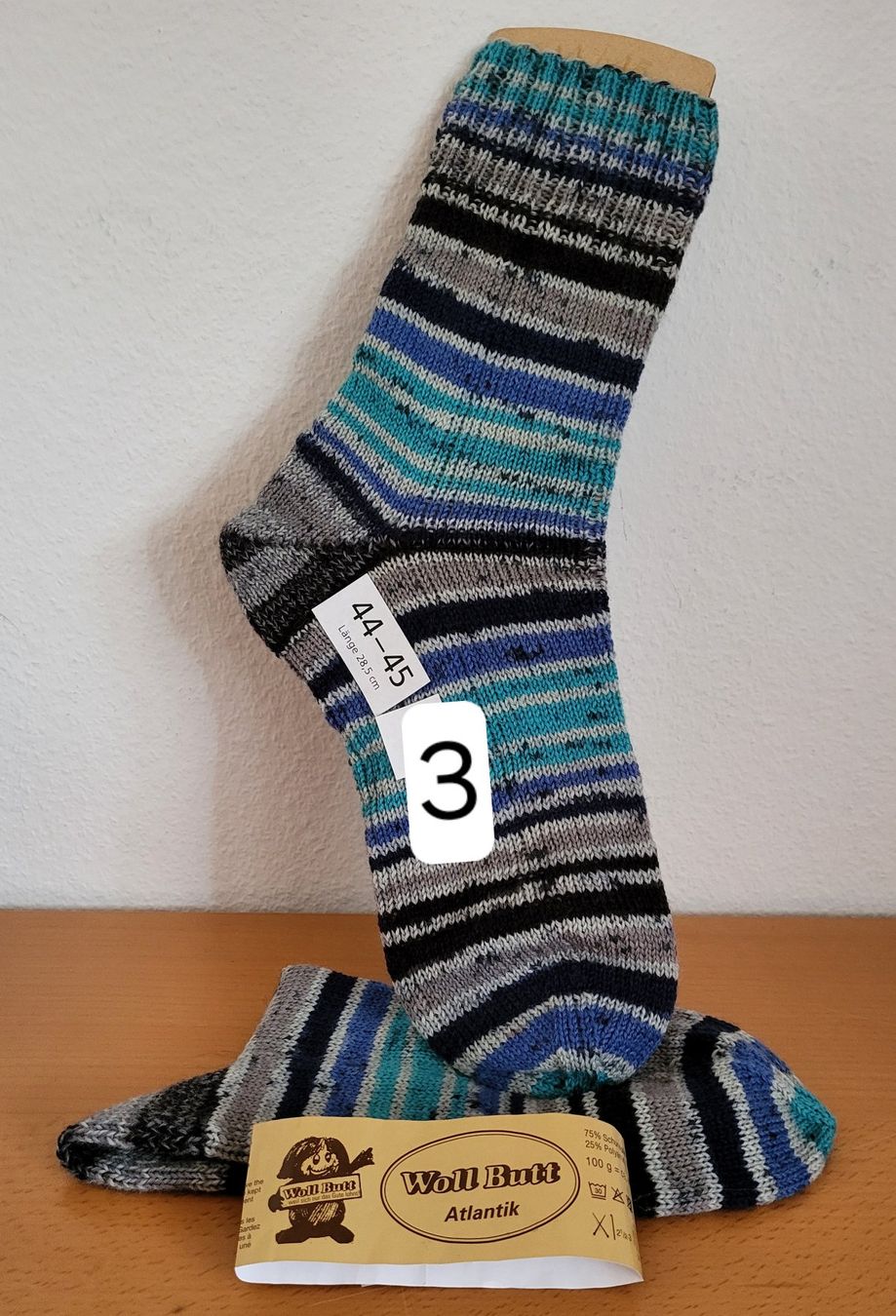 Calze: Socken 44-45 handgestrickt Nr 3 – Nuovo e nell'imballaggio originale da Winterthur venduto da Baer49