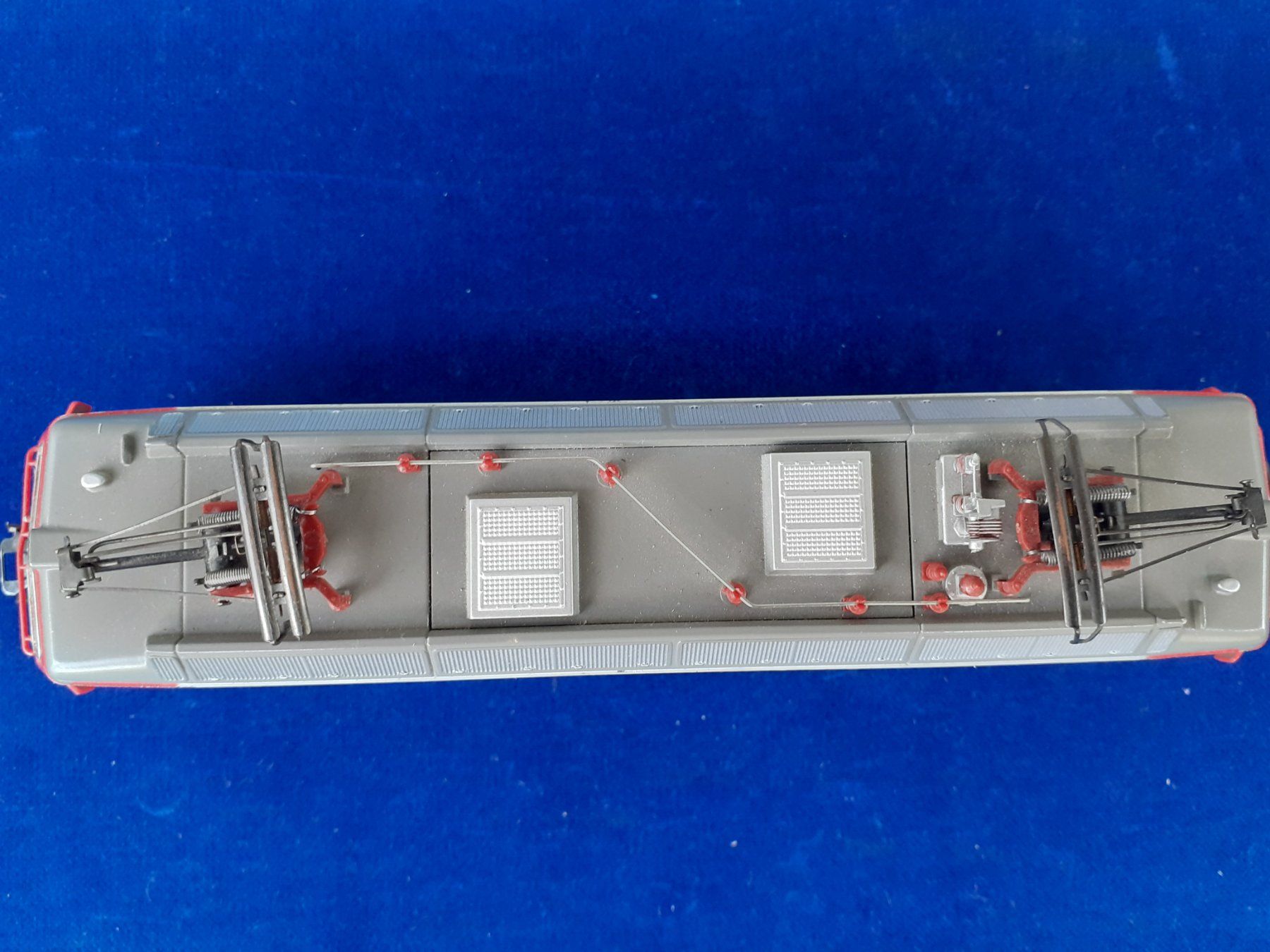 Märklin Modelleisenbahnen: Märklin H0 3323 E-Lok 10102 SBB – Gebraucht aus Arbedo von aladino666 3