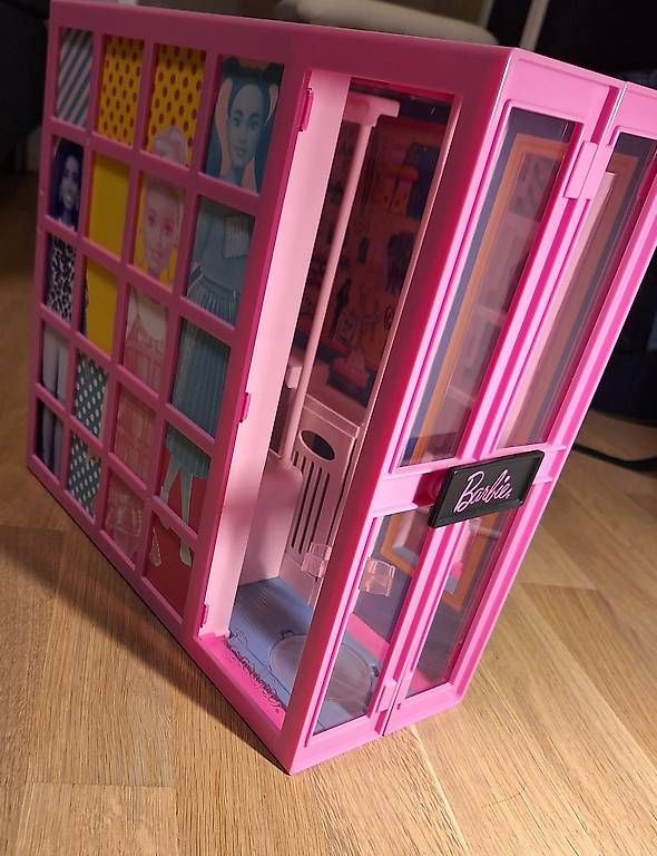 Puppen: Barbie Kleiderschrank plus Bügel – Gebraucht aus Böckten von passion10 3
