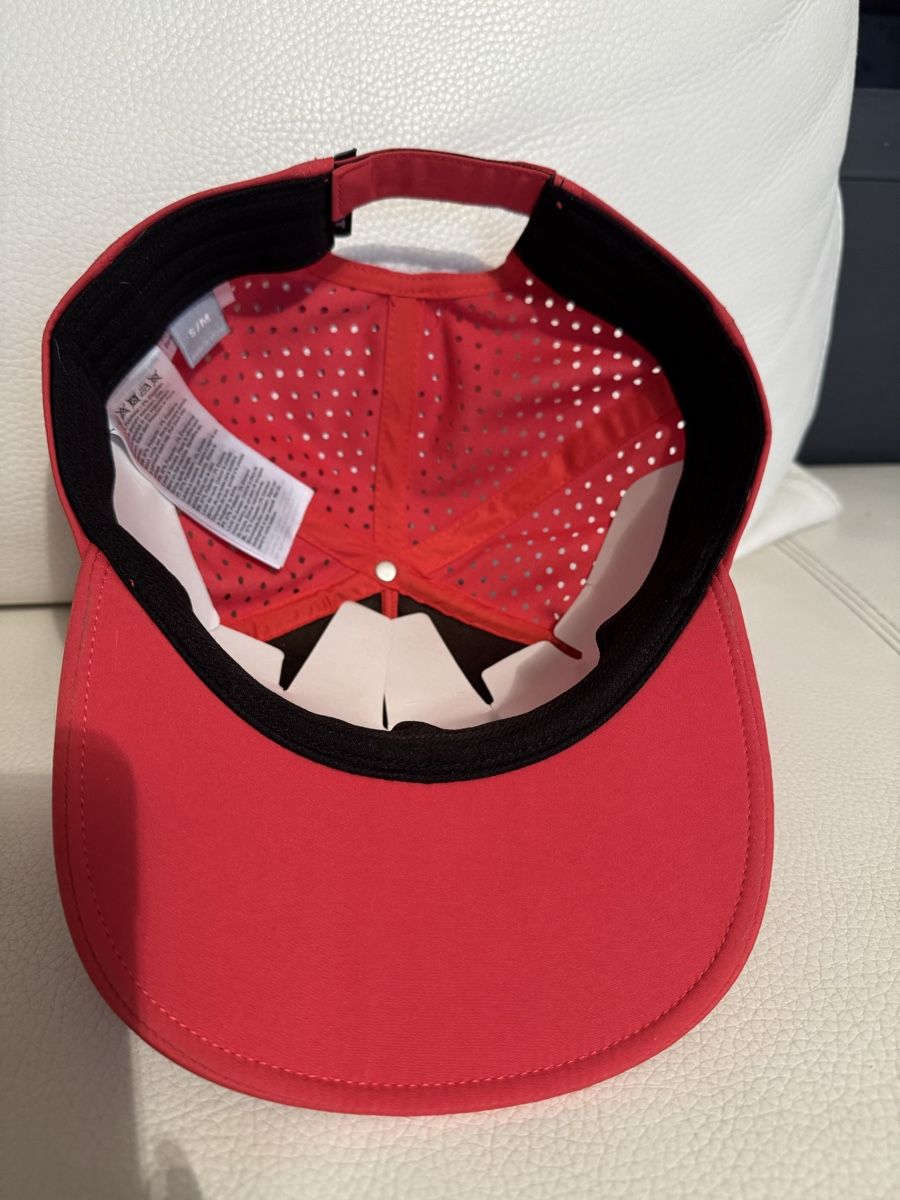 Copricapi, berretti & cappellini: Casquette unisexe neuve – Nuovo e nell'imballaggio originale da Neuchâtel venduto da yul_rg8p 2