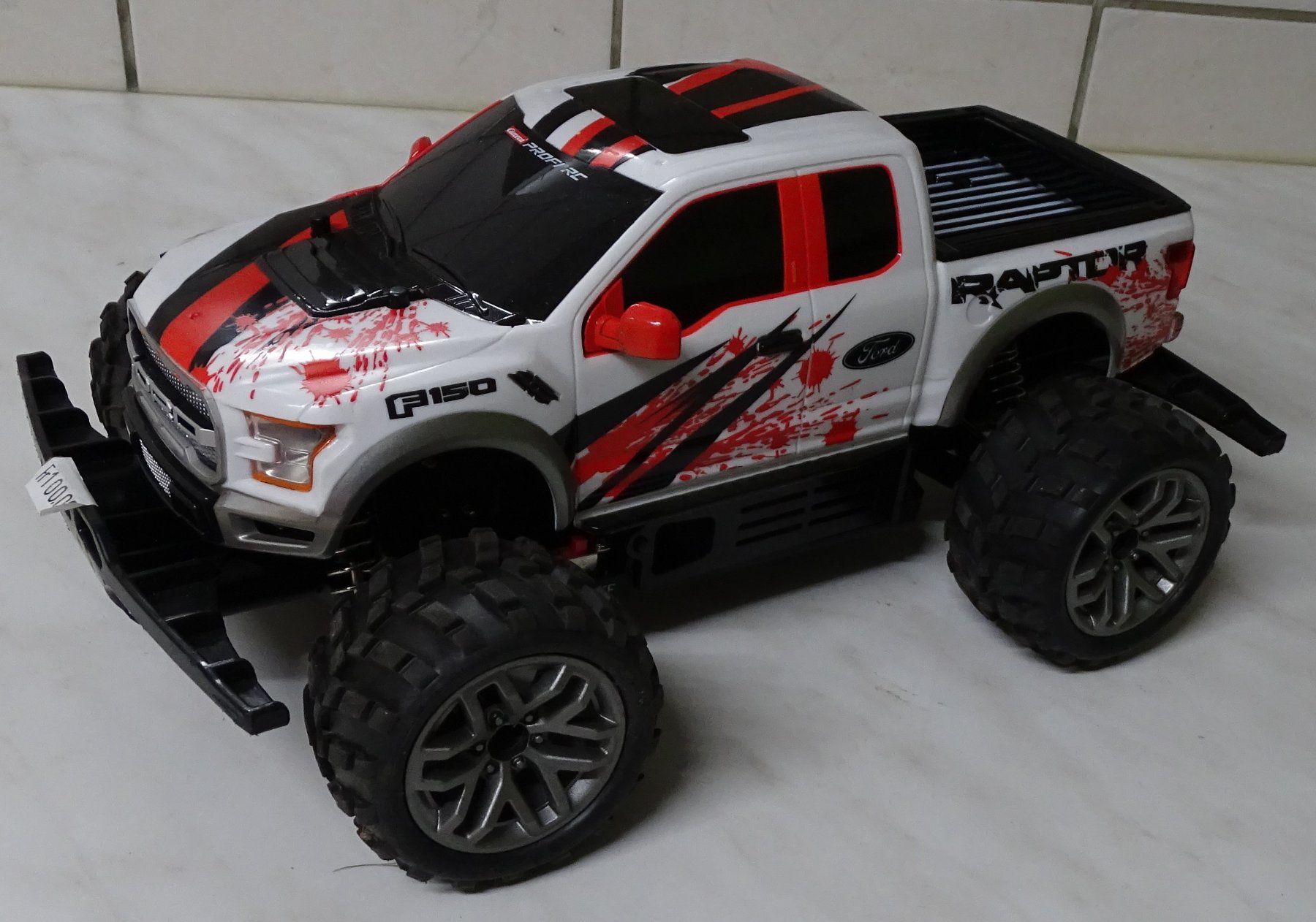 Modellismo RC: Ferngesteuertes Auto – Usato da Melchnau venduto da Lhofer 4