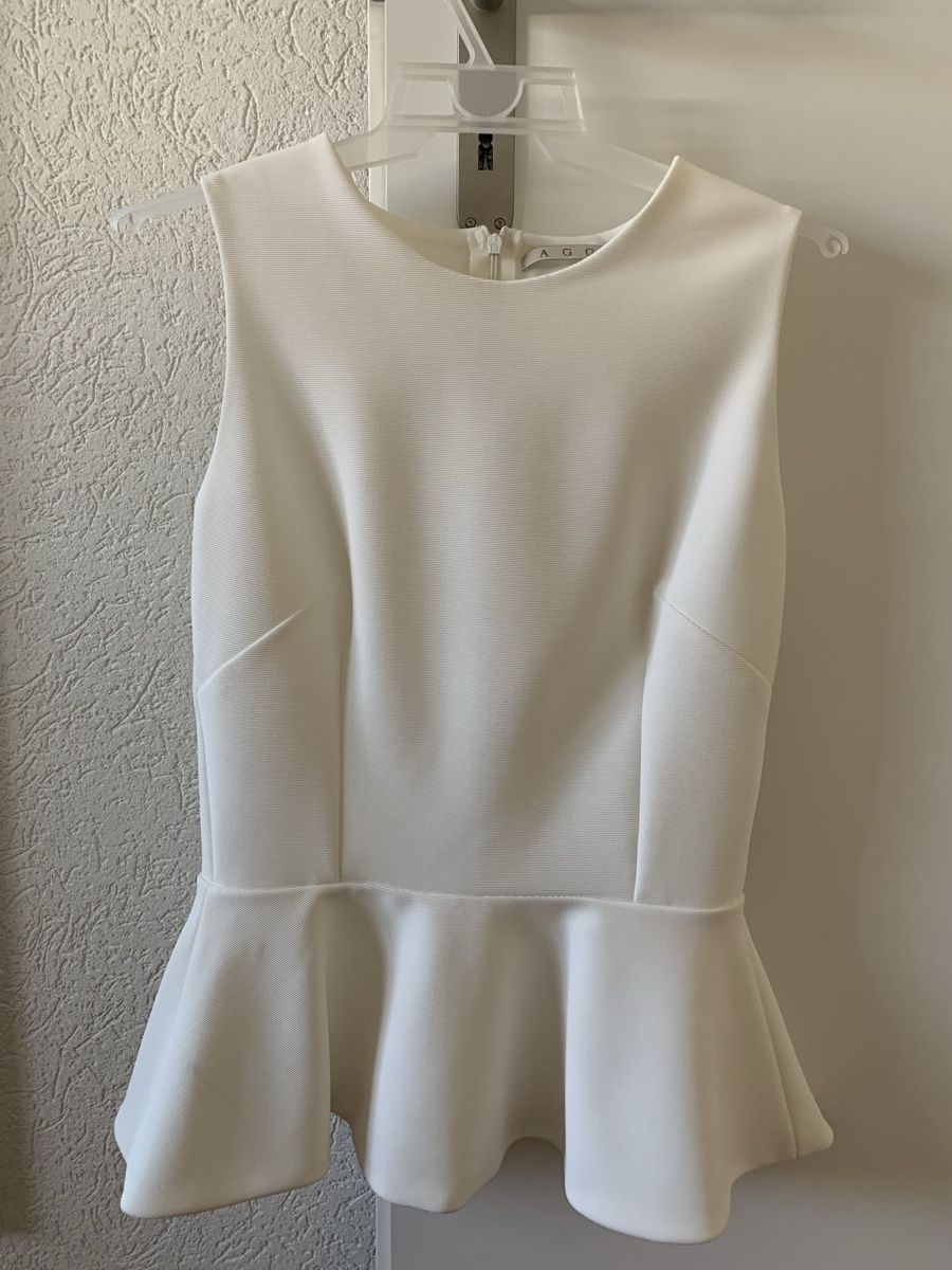 Tops: Chic White Top – Neu (gemäss Beschreibung) aus Lausanne von milasha