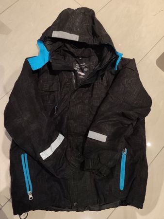 schöne Herbstjacke Jungs Gr. 152