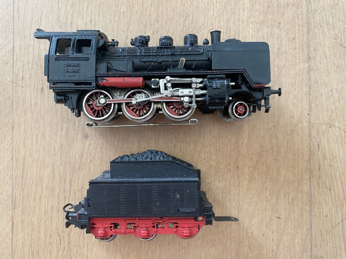 Märklin Modellini di ferrovie: Märklin Dampflok DA800 – Usato da Zürich venduto da Kiron