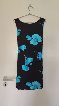 Sommerkleid schwarz blau Blumenmuster gebraucht