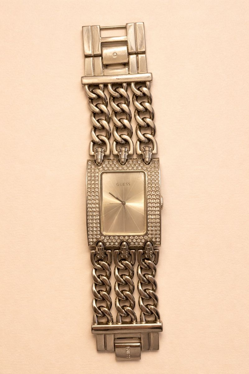 Guess Orologi: MONTRE BRACELET GUESS ARGENTÉE STRASS – Nuovo (secondo la descrizione) da Lausanne venduto da KeNaChic 1