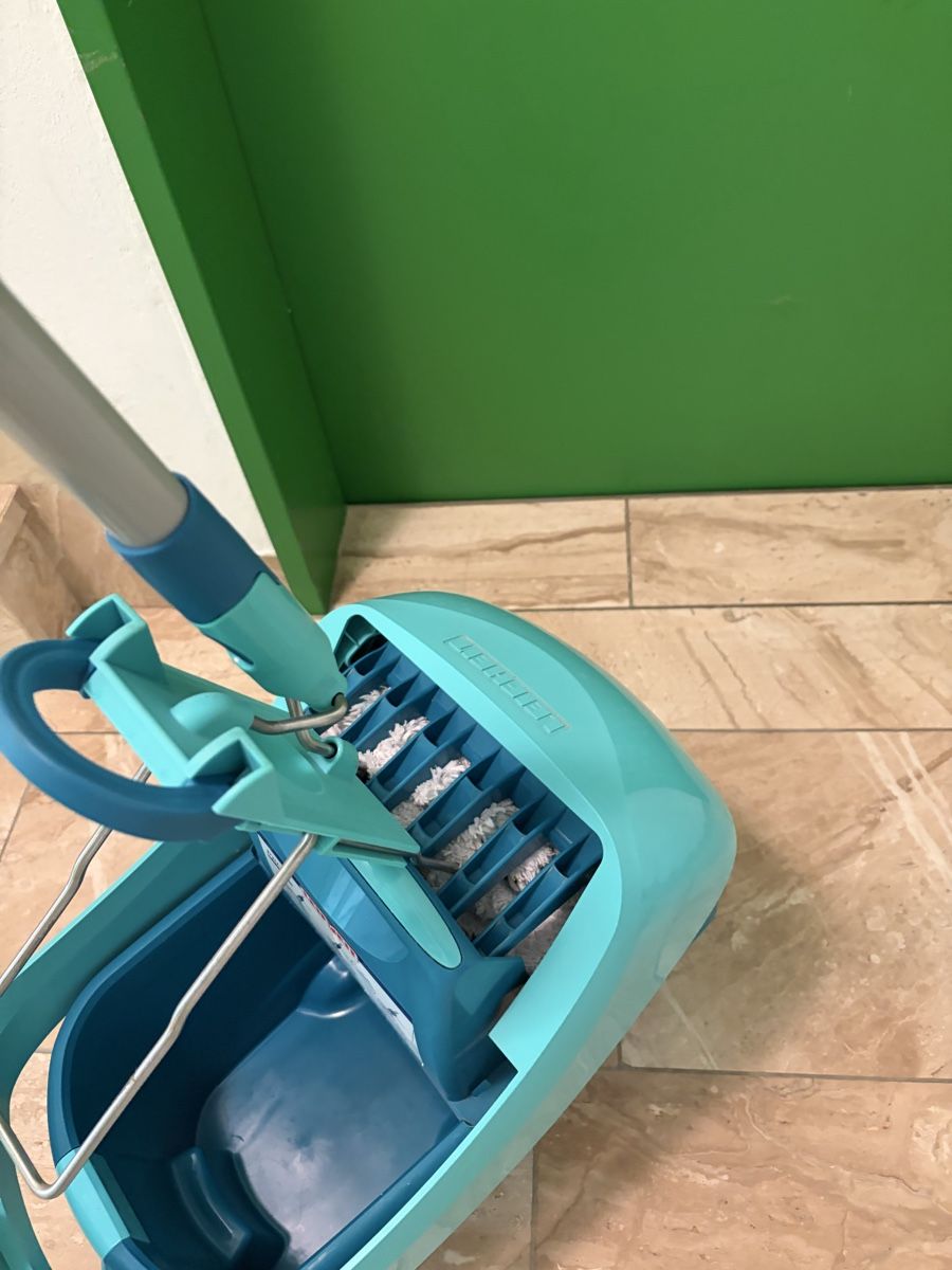 Leifheit Autres appareils de nettoyage: Leifheit Hands-Free Mob – D'occasion à Regensdorf par WetTowel42 4