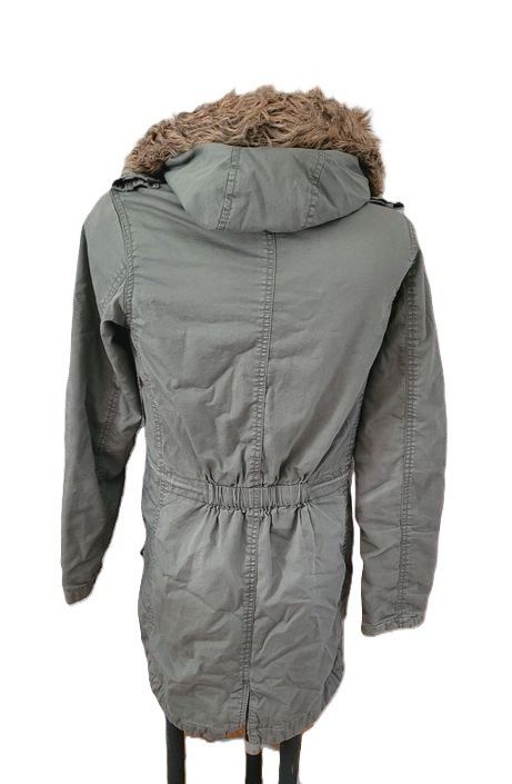 Giacche: Jacke Gr. S mit Kragen flauschig ZEBRA – Usato da Füllinsdorf venduto da Sunnebliemli7 1