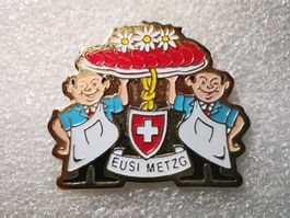 Ansteckpin 15: Eusi Metzg
