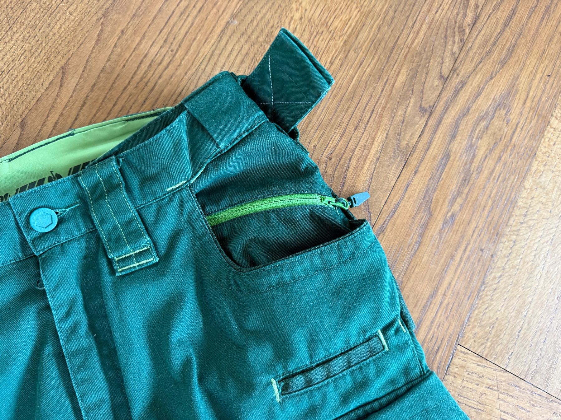 Engelbert Strauss Pantalons: Herren Engelbert Strauss Hose, Größe 46 E. S. Motion 2020 – D'occasion à Ennetbaden par mapa05 2