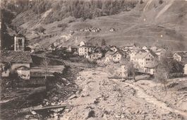 Campo Blenio (TI) – Letto del fiume Brenno e abitato Blenio