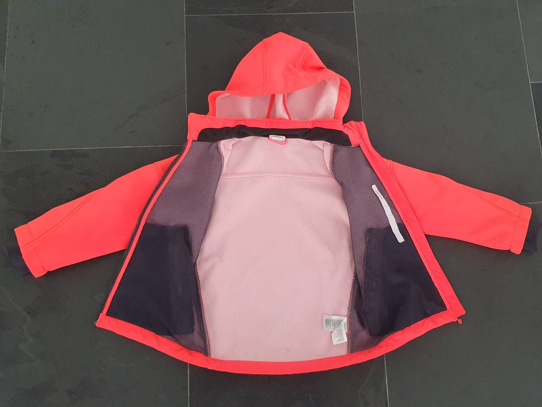 H&M Giacche & Cappotti: ++ gefütterte Softshell Jacke ++ Gr. 122 / 128 ++ – Usato da Chur venduto da aladin_04 2