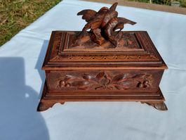 Boîte en bois sculpté oiseaux décoratif Brienz