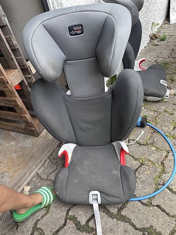 Seggiolini per auto:  britax romer Kinderautositz – Usato da Hausen am Albis venduto da ysgem 2