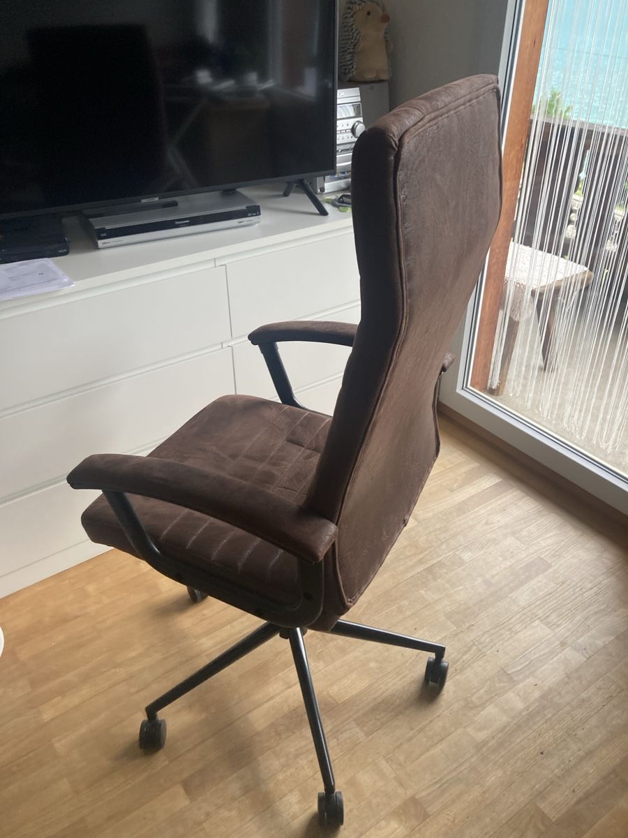 Chaises: Bürostuhl braun – D'occasion à Brienz BE par Freeracer 1