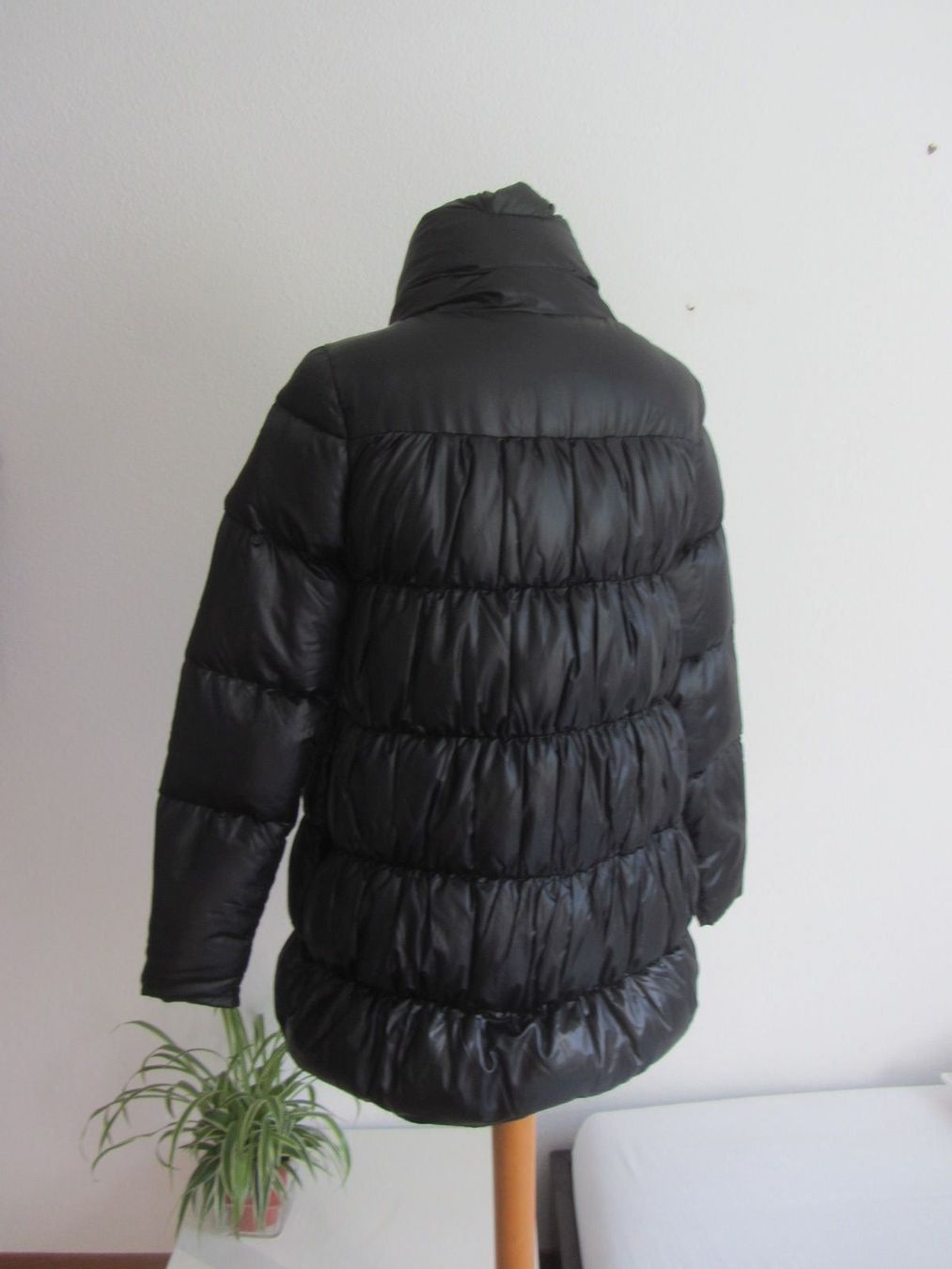 Zara Giacche: ZARA - Daunenjacke schwarz XS – Usato da Zürich venduto da Diazaio 3
