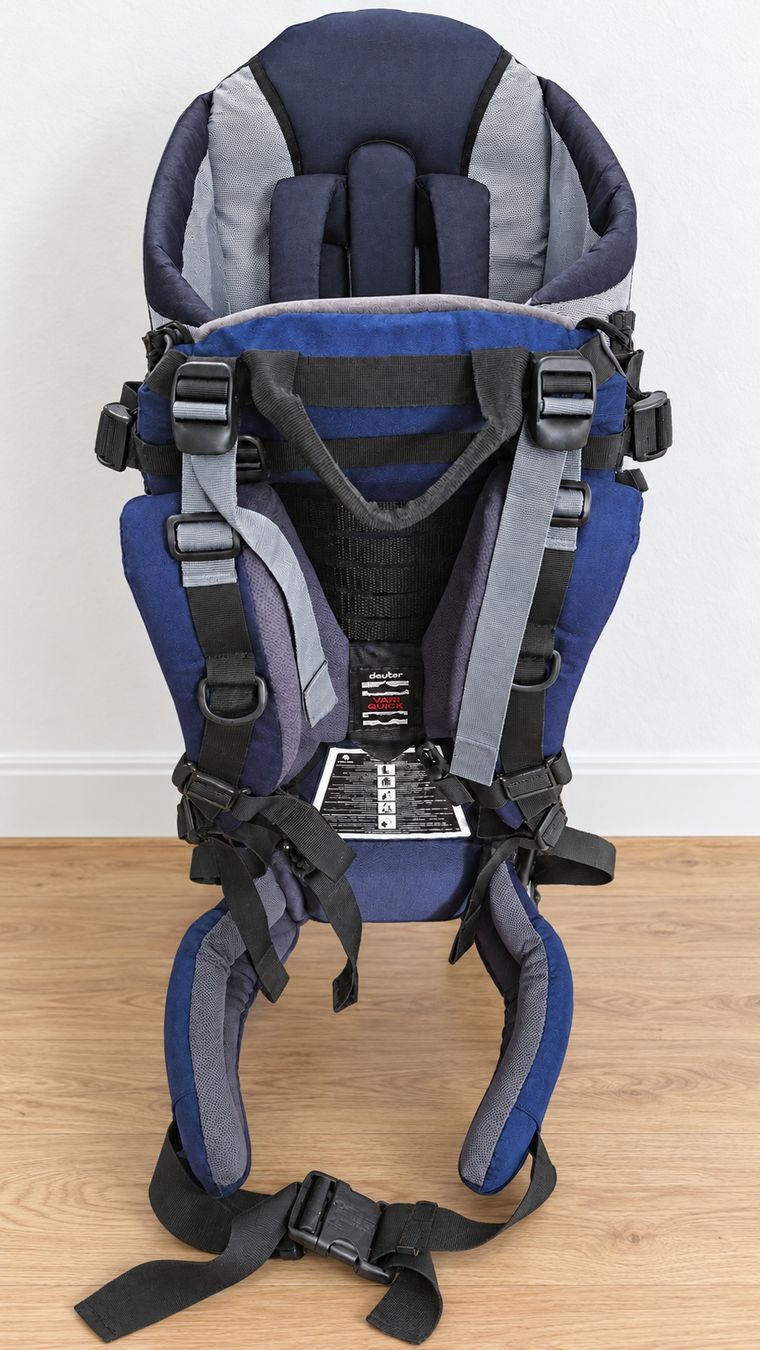 Deuter Marsupi portabebè: Deuter Kindertrage / Kinderkraxe – Usato da Dietikon venduto da mar_qym5 2