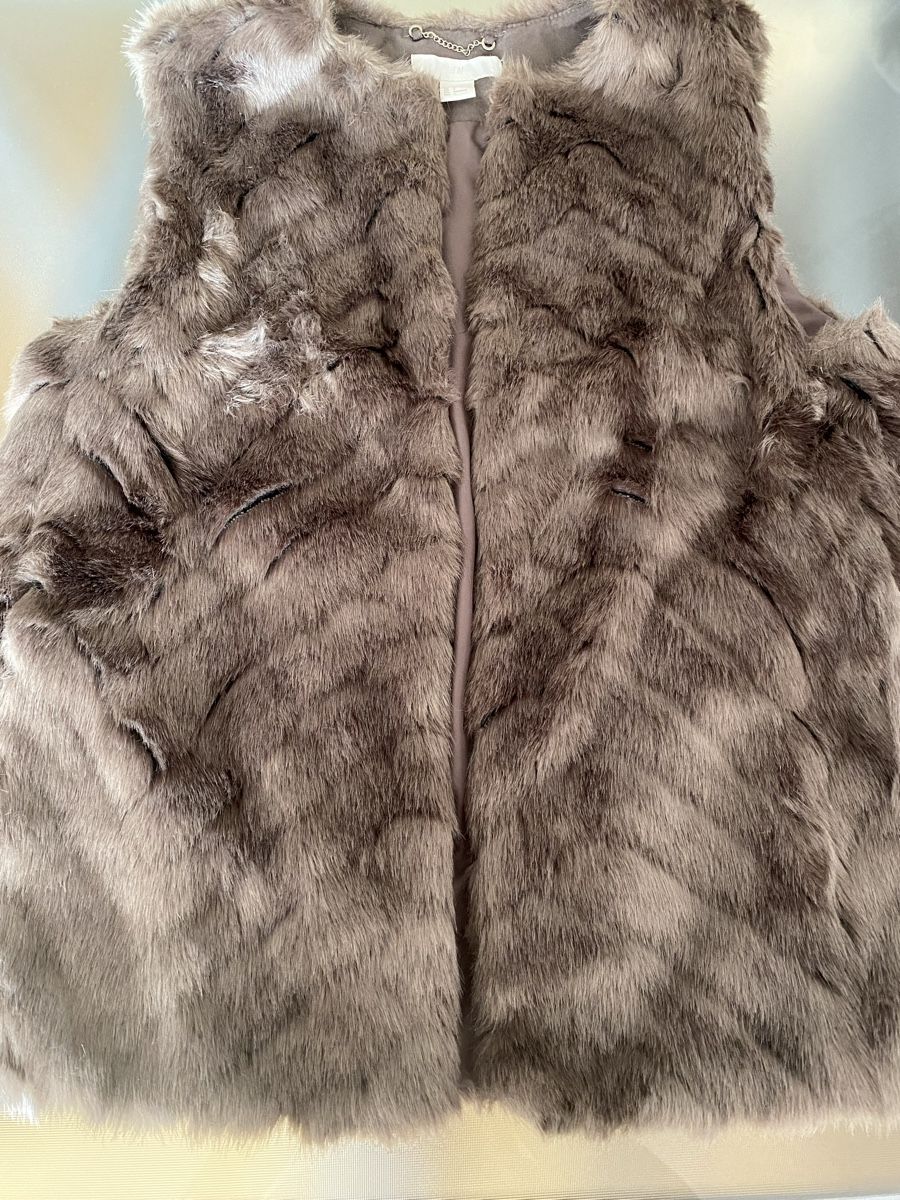 Vestes: Kunstfellweste  – Neuf (Voir description) à St. Margrethen SG par lar_8z5g