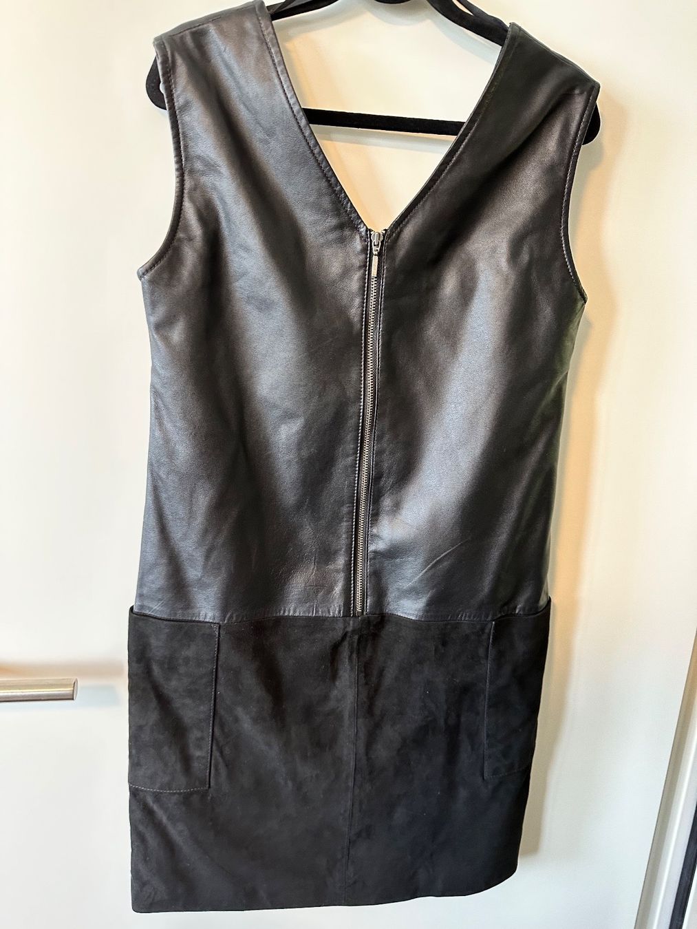Mango Vestiti: Wunderschönes Mango Lederkleid, neu – Nuovo e nell'imballaggio originale da Bremgarten AG venduto da jiom 2
