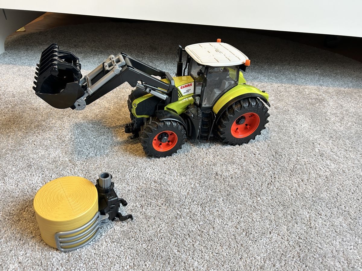 Claas Traktor mit Frontlader (Gebraucht) in Feldbrunnen für CHF 30 ...