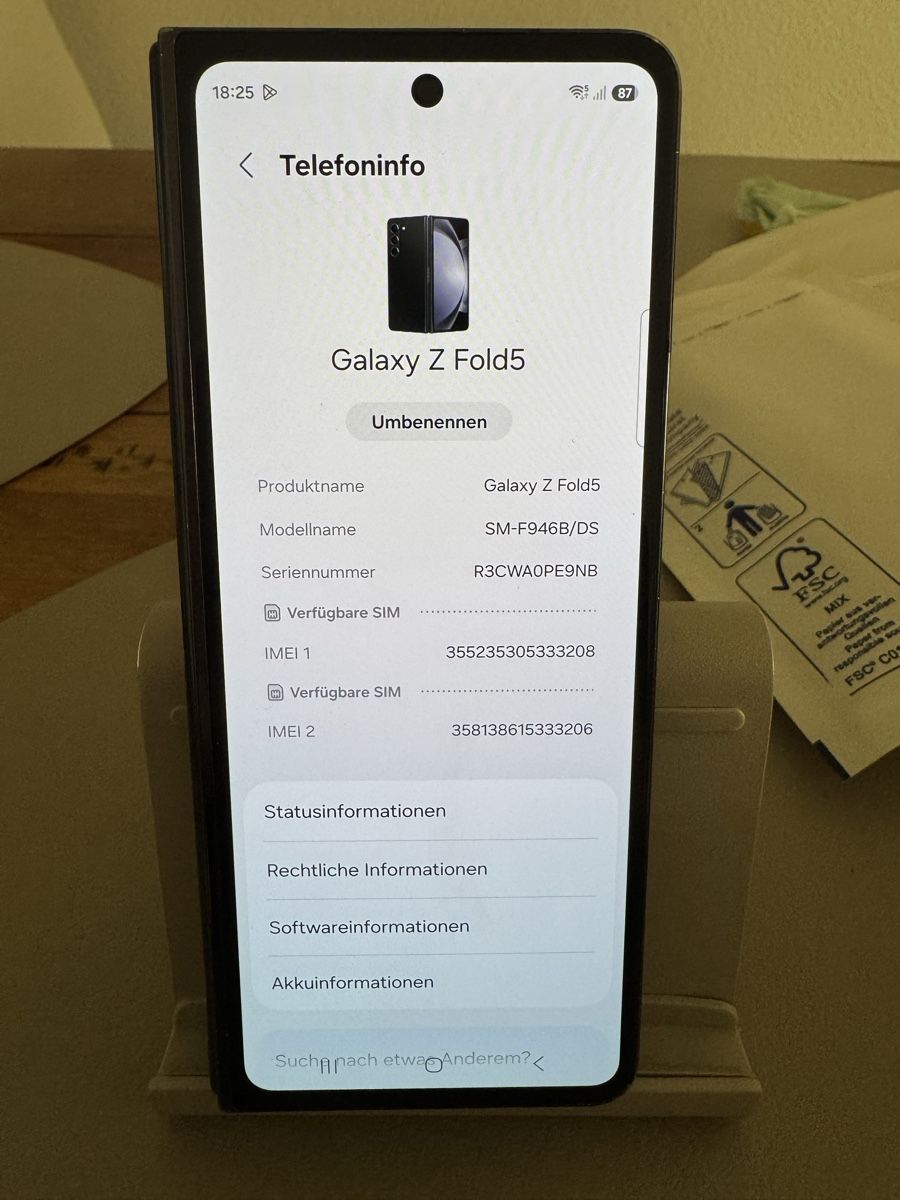 Samsung Telefoni cellulari / Smartphones: Samsung Galaxy Z Fold5 512 GB – Difettoso da Adliswil venduto da Busys 4