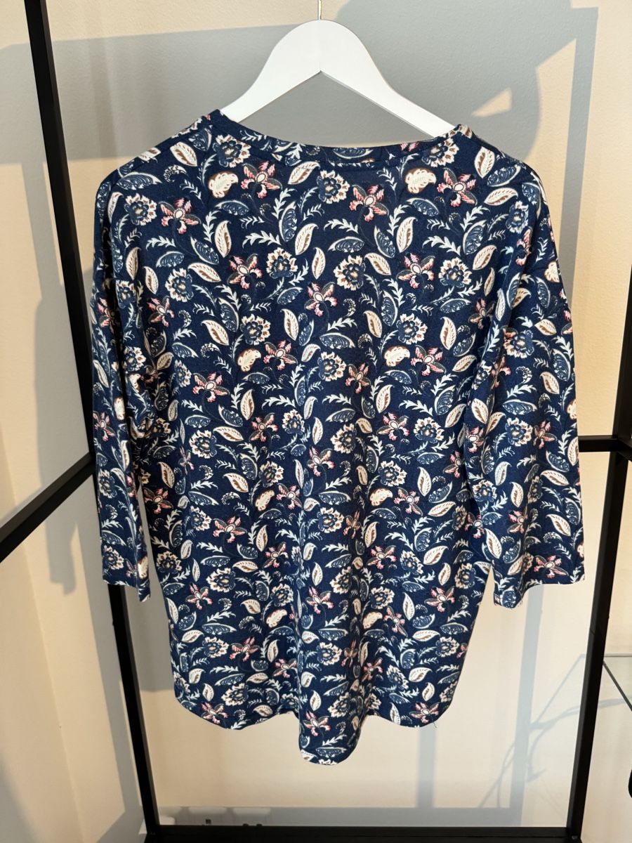 Maglioni & Felpe: Chicoree Pullover, Gr. XL, blau mit Blumenmuster, Top Zustan – Usato da Baden venduto da CompraCaro 2