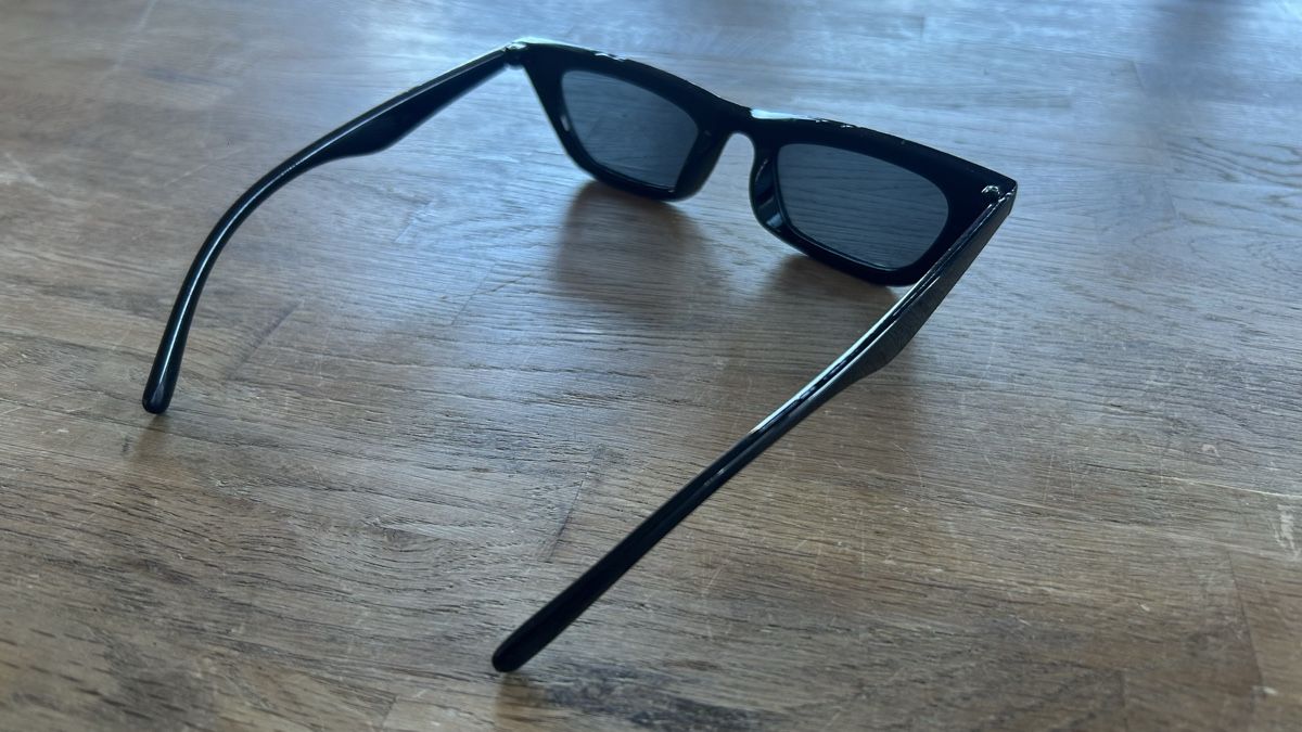 Occhiali & Lenti: Cool sun glasses – Nuovo (secondo la descrizione) da Lugano venduto da bad_2t9b 1