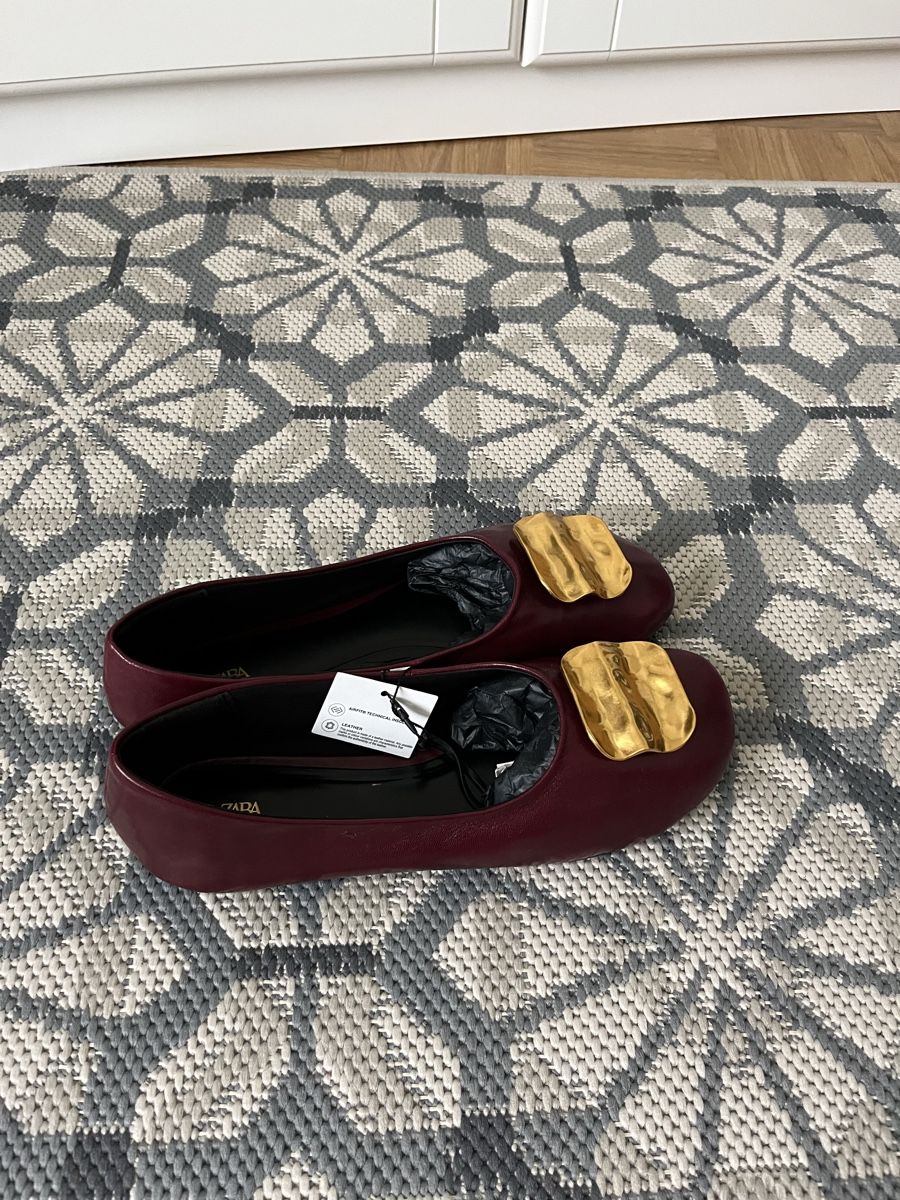 Zara Damenschuhe: Elegante Lederballets – Neu und originalverpackt aus Allschwil von eyl_bb8q
