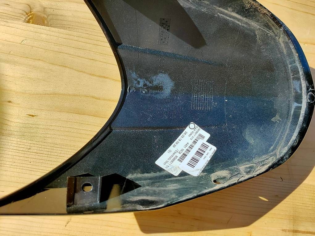 Alle Autoersatzteile: Pare-boue avant – Gebraucht aus Lausanne von varadero150 1