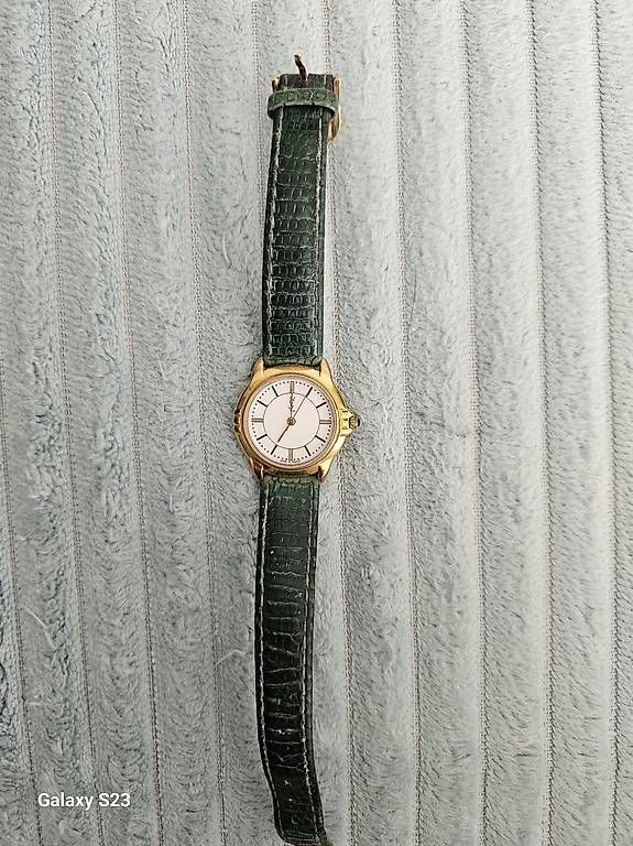Orologi: Yves Saint Laurent Damenuhr – Usato da Wallisellen venduto da BeautyBee 1