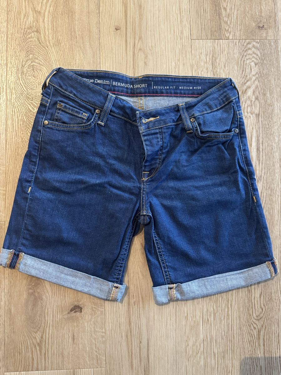 Jeans: Mustang 27 Shorts Jeans Bermuda – Gebraucht aus Kloten von now20160