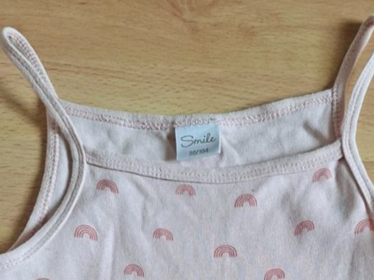 Lotti & Set di vestiti: Mädchen Kleiderpaket 12 Teile Grösse 98/104 – Usato da Fisibach venduto da CHgut90 2