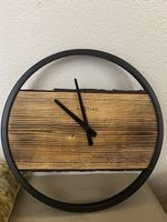 Next Time Wand Uhr