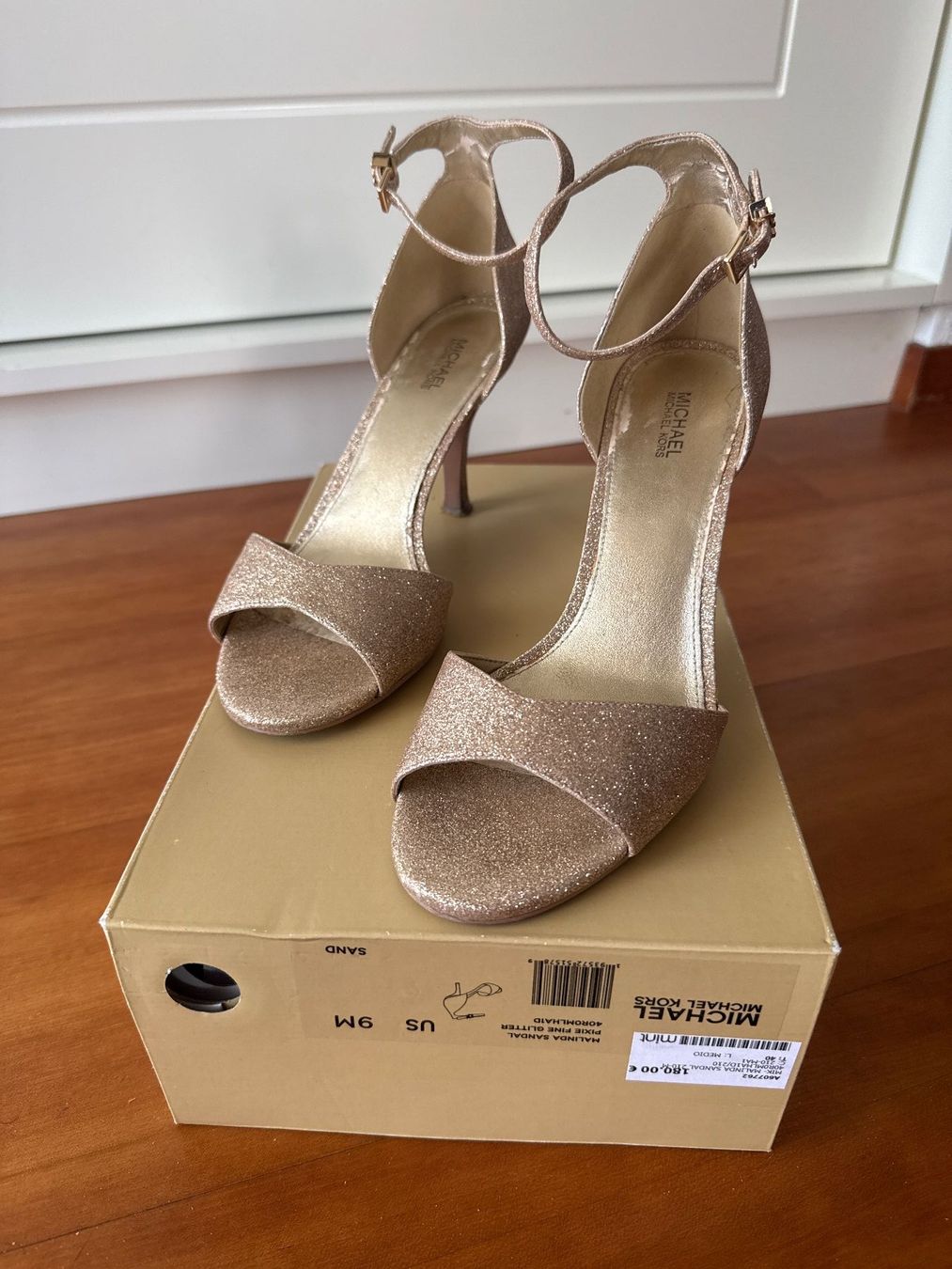 Michael Kors Scarpe da donna: MICHAEL KORS Sandalen Glitzer Gold Grösse 40 – Usato da Thalwil venduto da vernasm