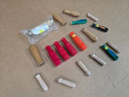Posten mit diversen neuen Handgriffen Holz/Kunststoff ab 1.-