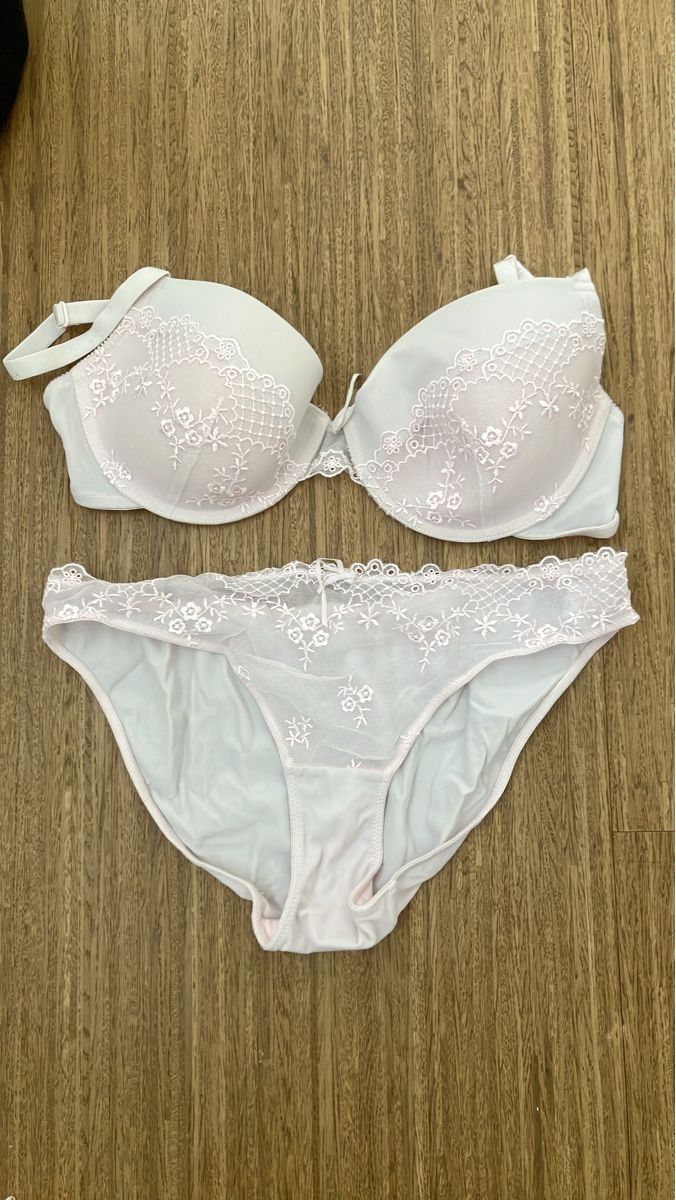 Altra biancheria intima: Dessous-Set Bralette und Slip rosa – Usato da Ruggell venduto da VegasGirl