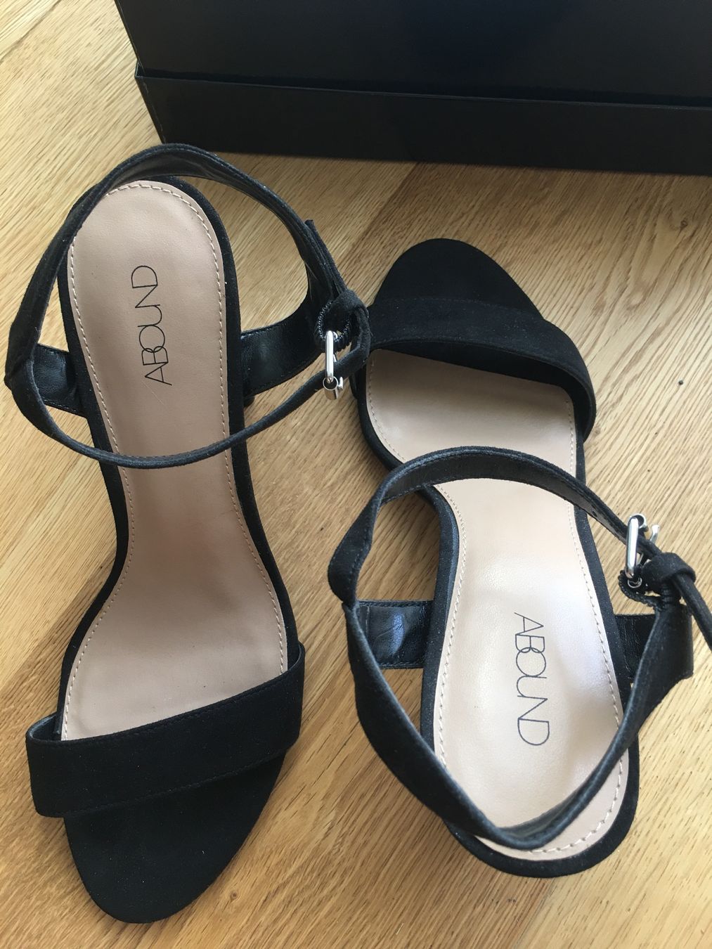 Scarpe da donna: Neue Abound Sandalen 9cm Grösse 37 – Nuovo (secondo la descrizione) da Suhr venduto da mar_6lb7 1