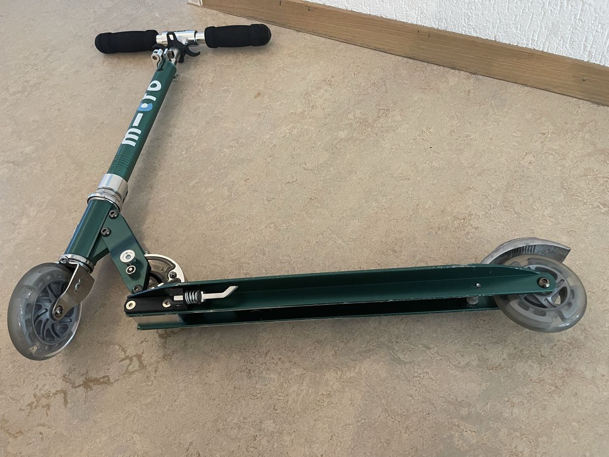 Micro Kickboard: Micro Trotti Kinder Grün guter Zustand – Usato da Effretikon venduto da Ale2000 4