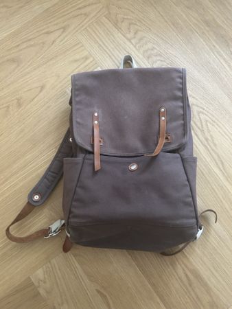 Rucksack braun aus Stoff mit Lederriemen
