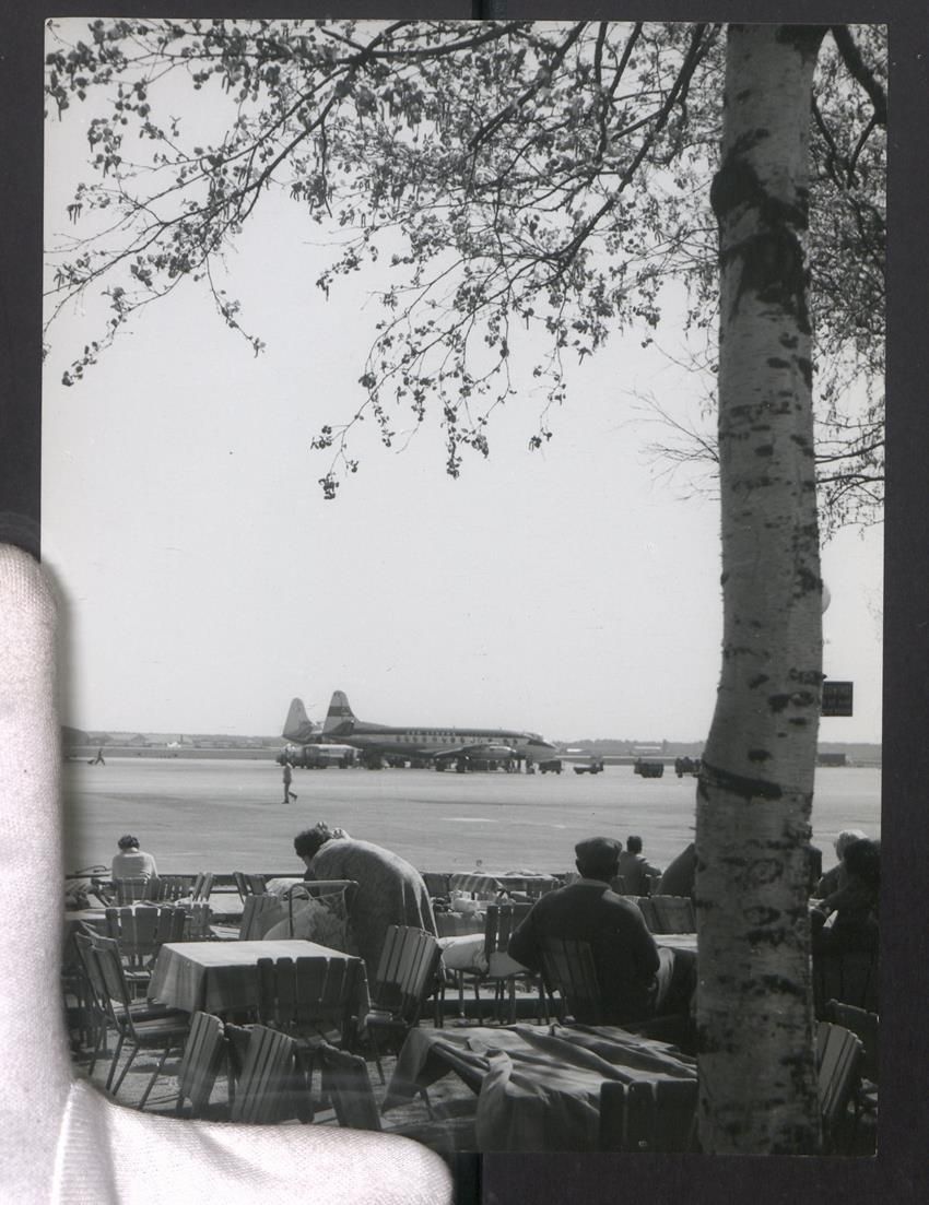 Fotografie & Manifesti: Fotografie Fr. Cloos, Frankfurt, Flughaf – Usato da Berlin venduto da bartko-reher