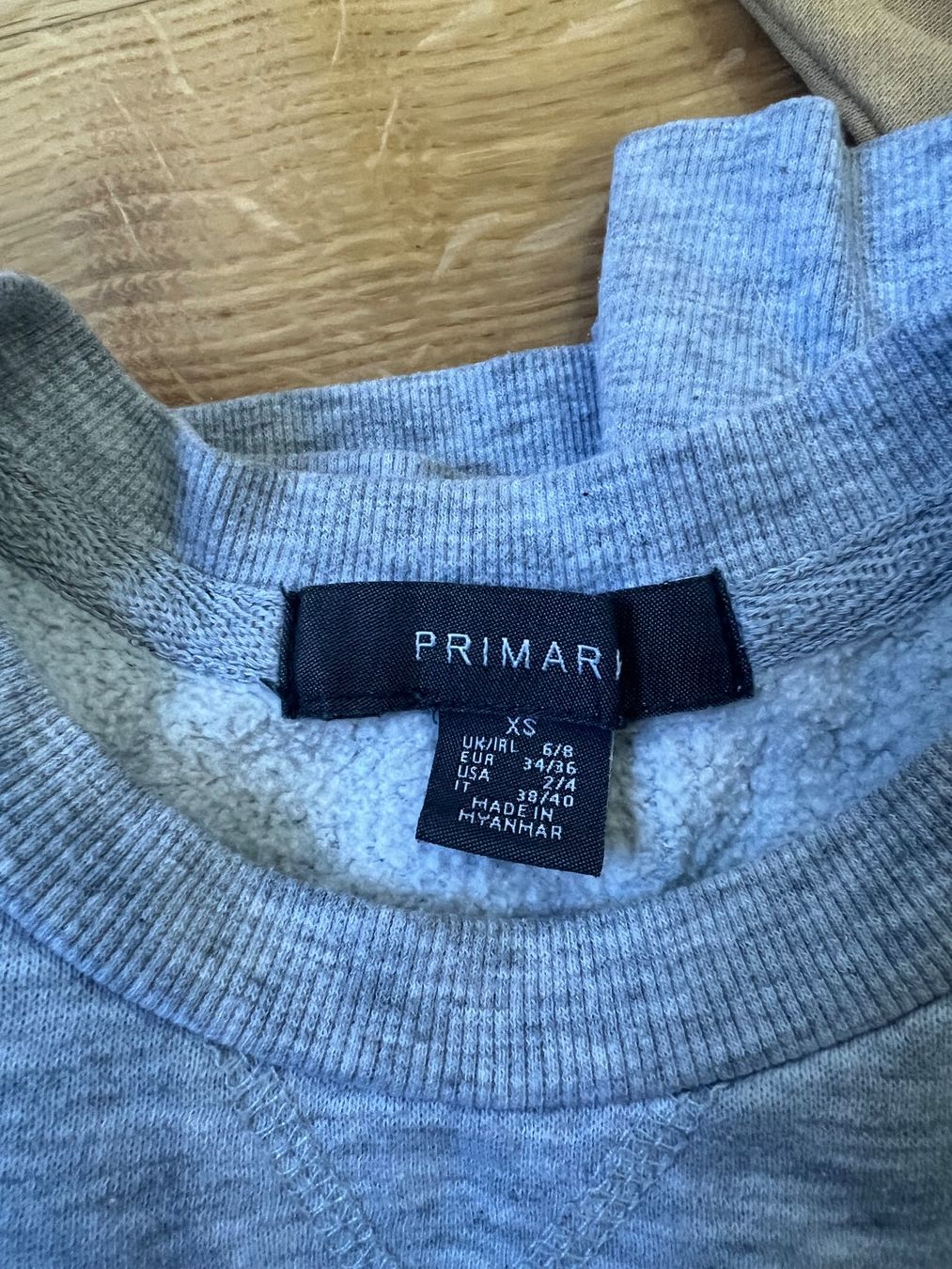 Primark Maglioni & Felpe: Grauer Pullover von Primark, Grösse XS, Top Zustand – Usato da Bern venduto da sar_56rd 3