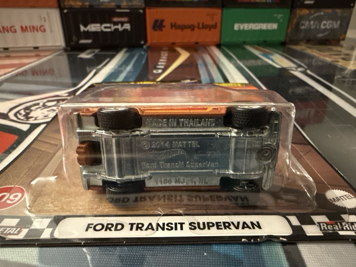 Hot Wheels Modellini d'auto: Hot Wheels Ford Transit Supervan Boulevard neue Version – Nuovo e nell'imballaggio originale da Basel venduto da Zomeg 3
