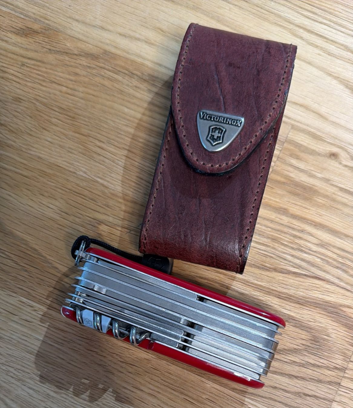 Victorinox Coltelli tascabile: VICTORINOX SACKMESSER MIT ETUI – Nuovo (secondo la descrizione) da Zürich venduto da Frei-Occasionen 5