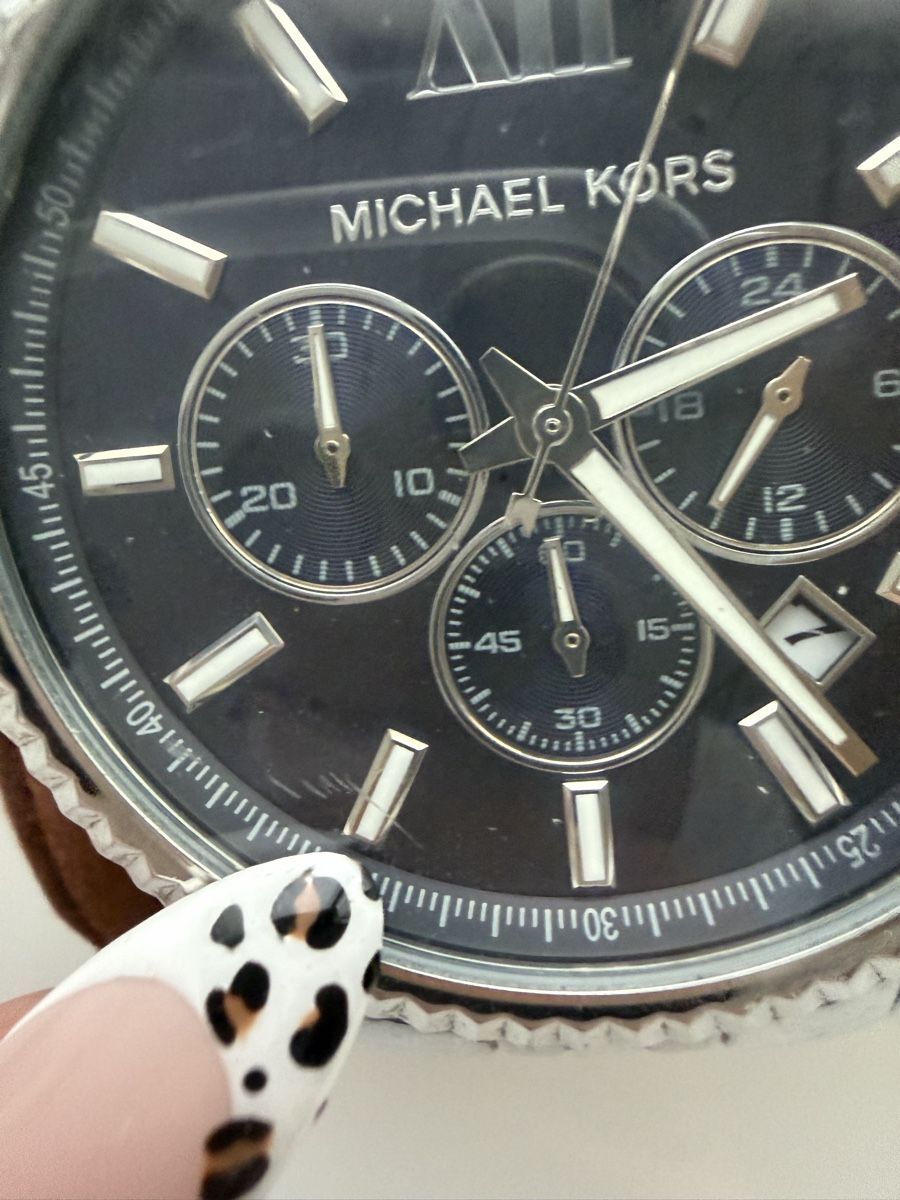 Michael Kors Uhren: Michael Kors Uhr Silber  – Gebraucht aus Kirchberg BE von lea_kb6y 1
