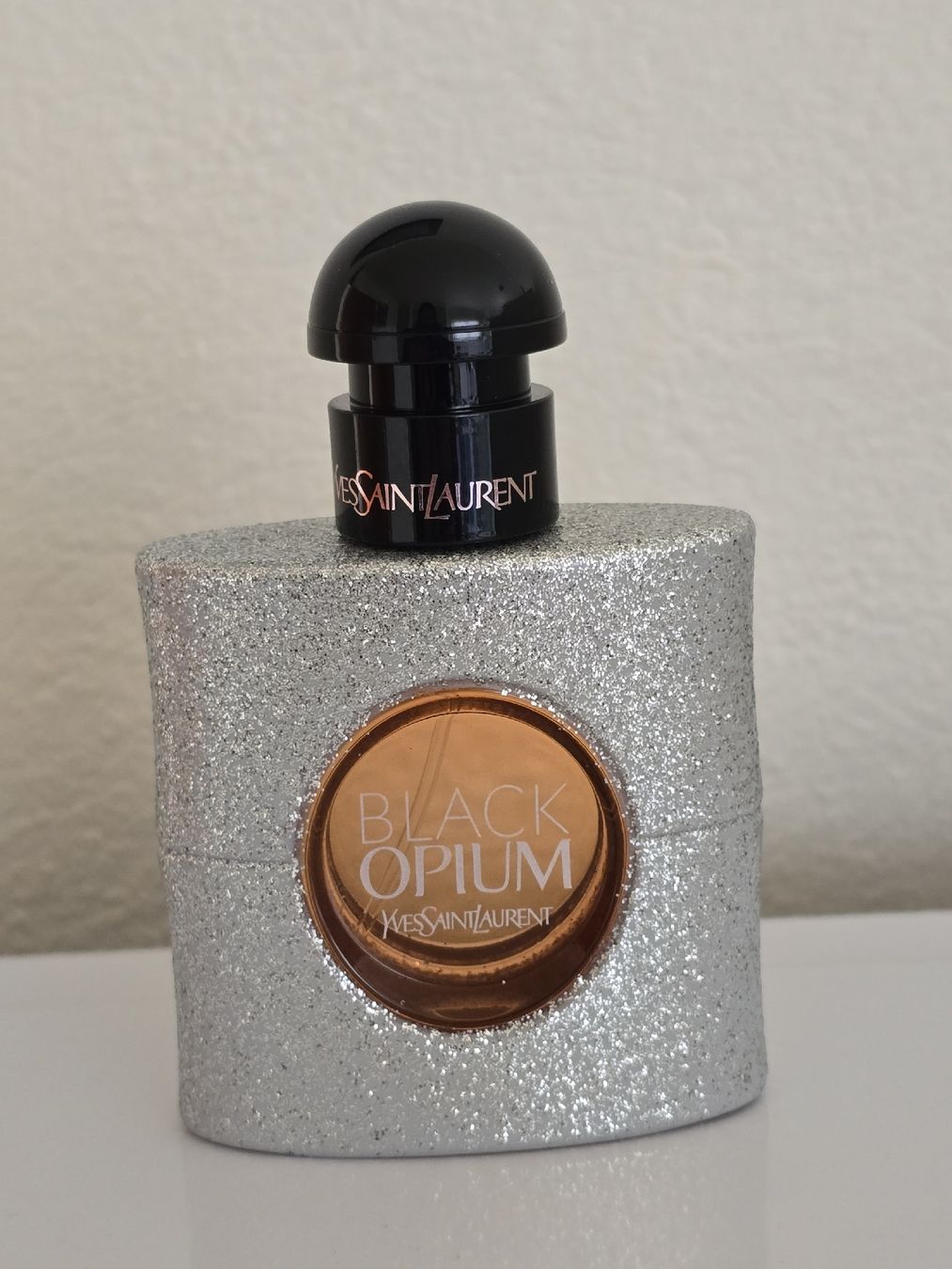 Saint Laurent Profumi & Eau de Toilette: Black Opium Glitter Yves Saint Laurent – Nuovo (secondo la descrizione) da Courtelary venduto da syllou1978 1