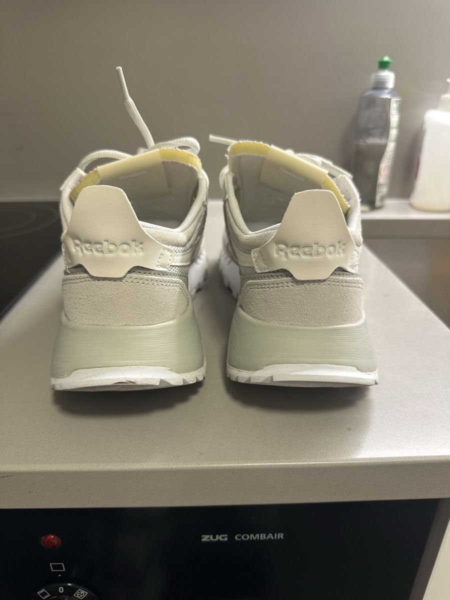 Reebok Scarpe da uomo: Reebok Classic Leather Legacy – Nuovo (secondo la descrizione) da Carouge GE venduto da cytoplan 4