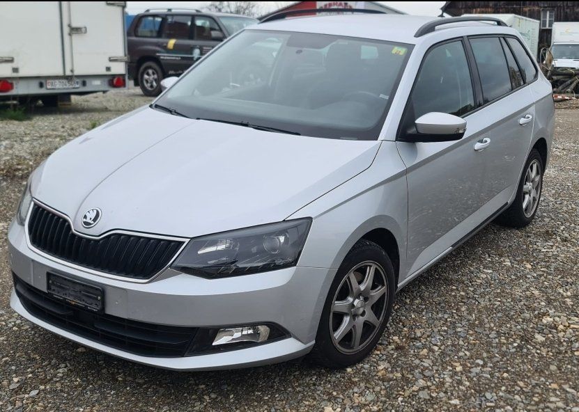 (AB 1Fr) Skoda Fabia DSG mit nur 60'700Kilometer