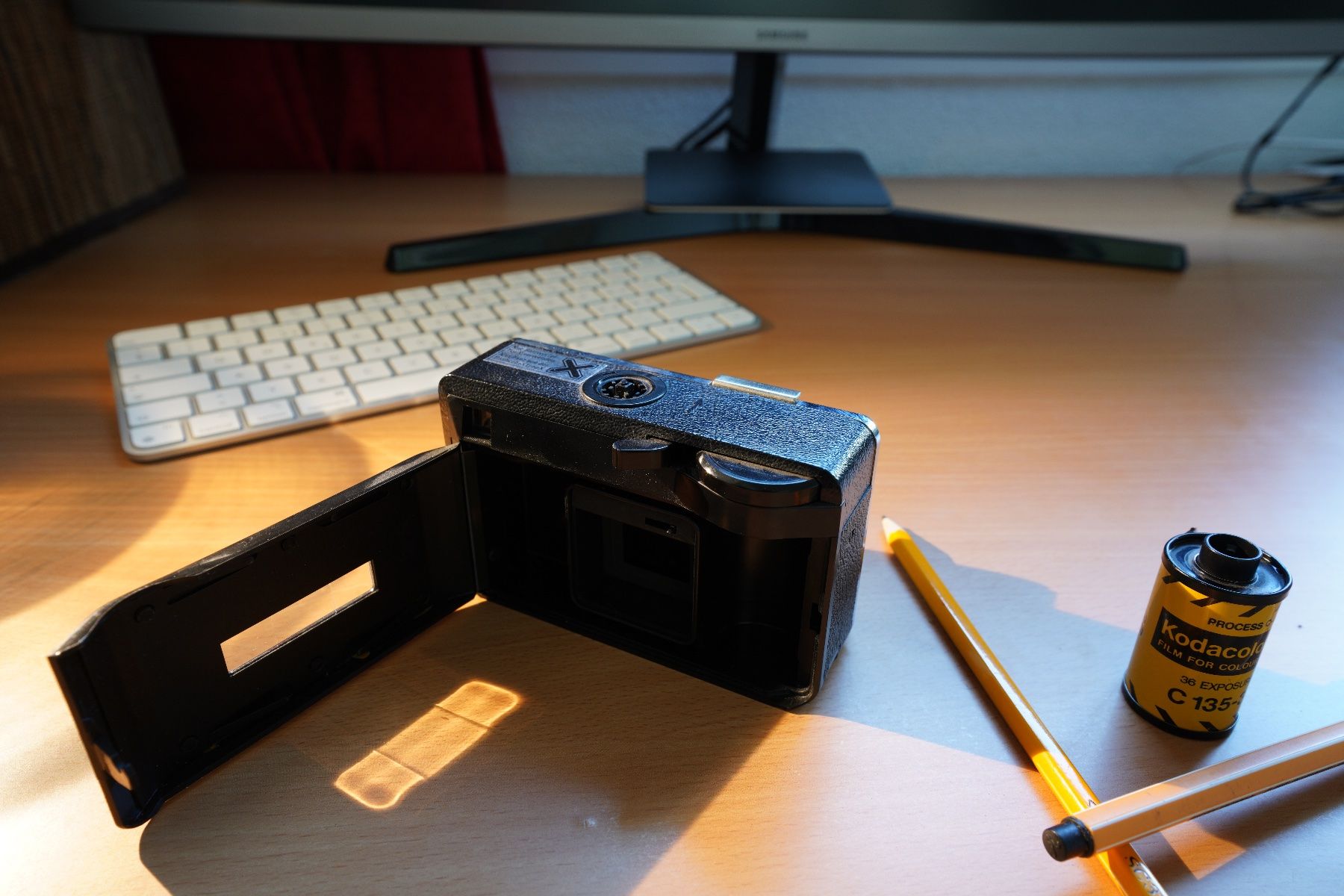Kodak Fotocamera: Kodak Instamatic + Hülle – Usato da Dagmersellen venduto da sim_zqh8 6